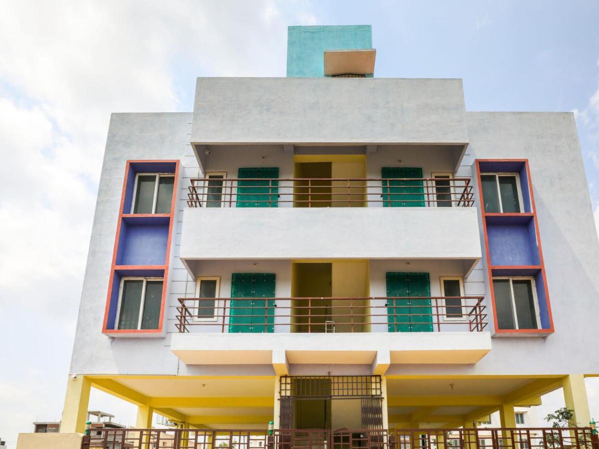 Oyo 24423 Hotel Royal Sohana Exterior photo